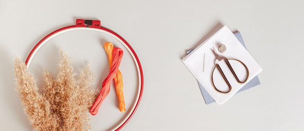 Zestaw nici i tamborek